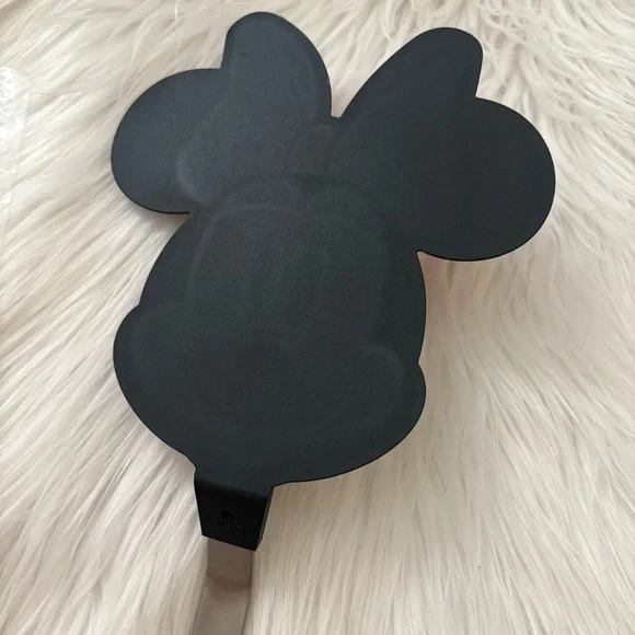 Williams Sonoma x Disney Mickey Spatula NWT and Minnie Flex Spatula NWOT - Picture 4 of 9